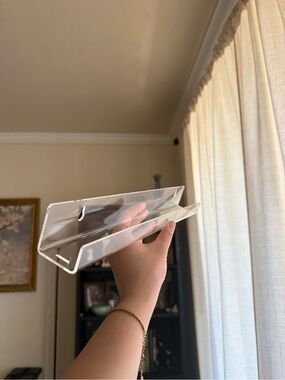 Clear Acrylic Display Shelf - Transparent Organizer trinket holder